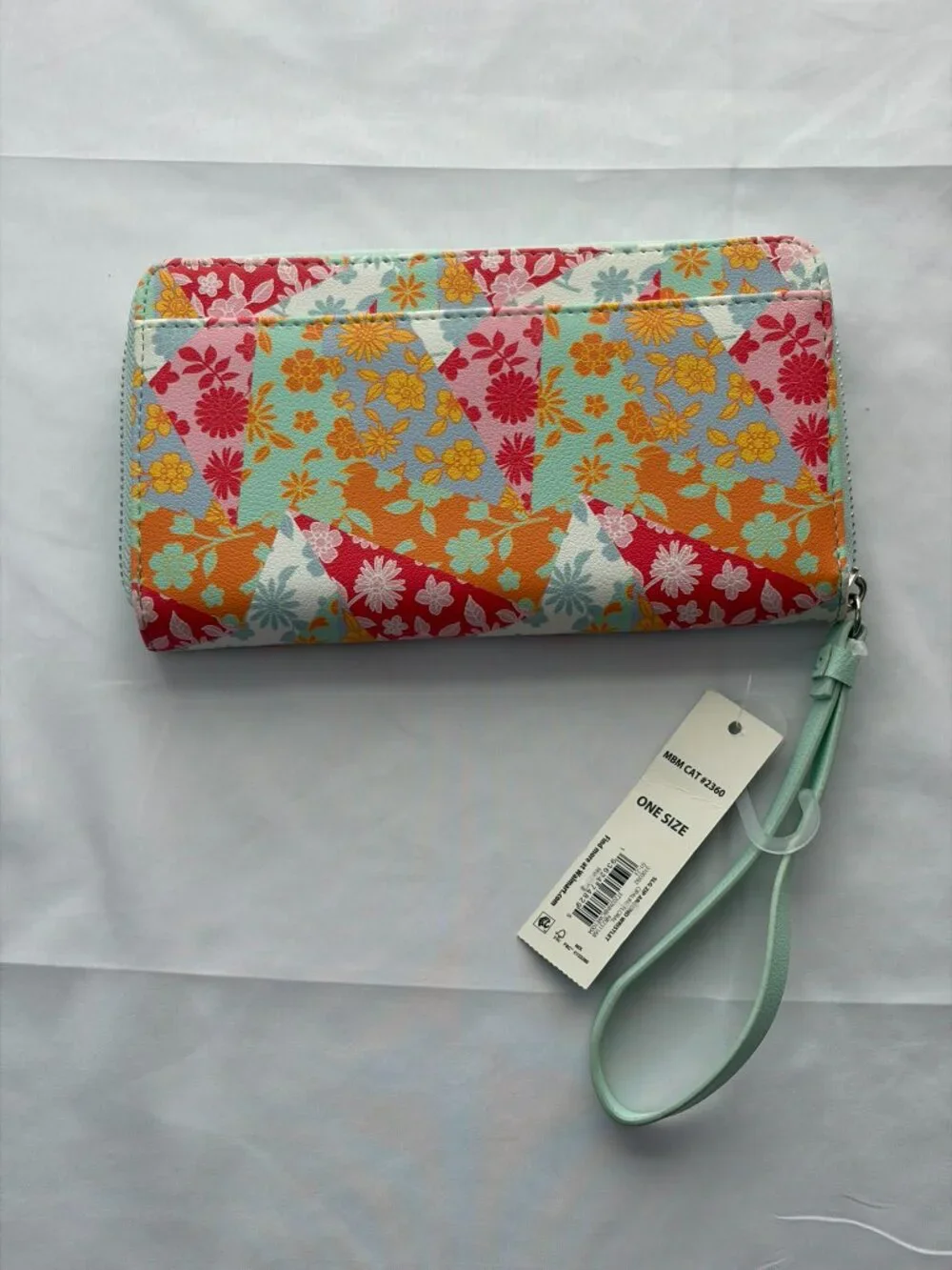 NWT No Boundaries Floral Zip Around Wristlet Wallet Multicolor Y2K Boho Strap